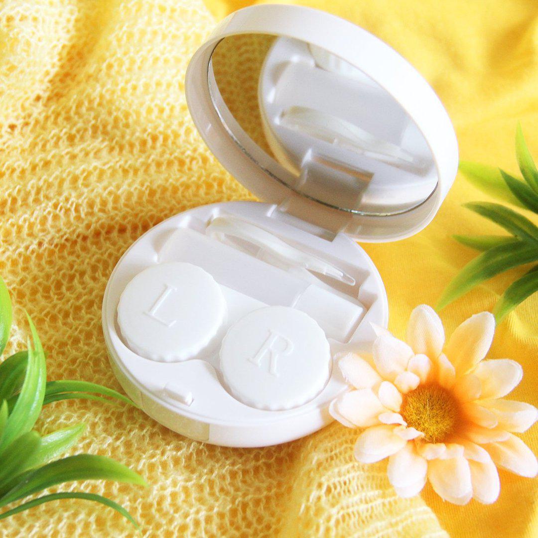 Hello Summer Design Lens Case Set (Random Color)