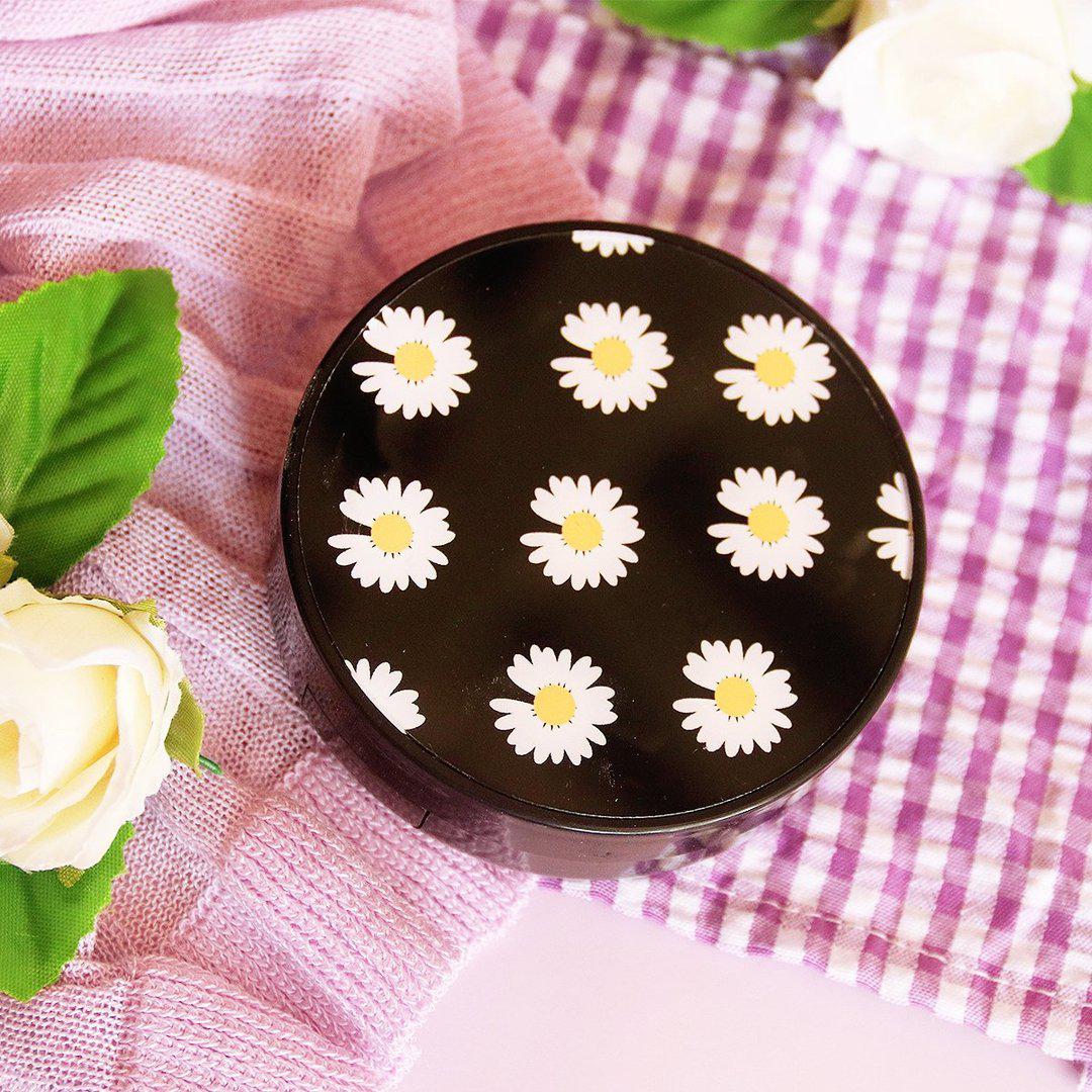 Black Daisy Design Lens Case Set *Random Design